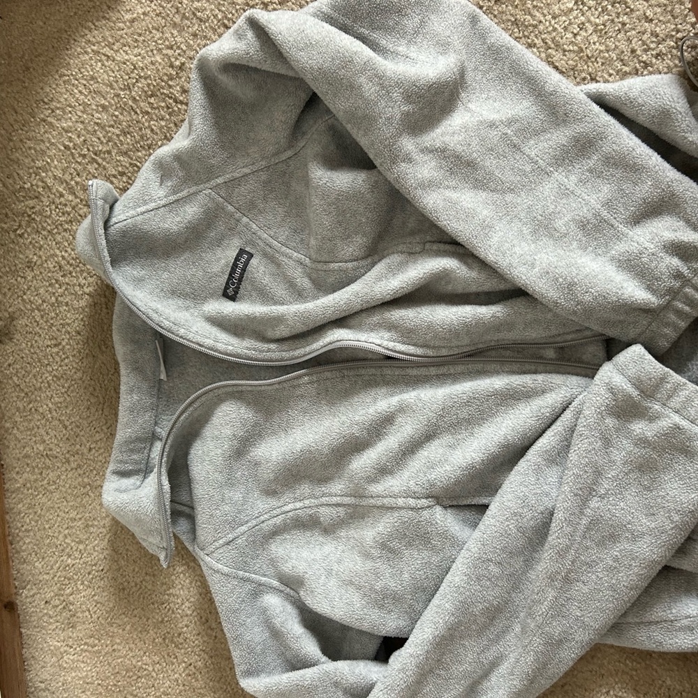 Columbia Soft Gray Fleece Jacket